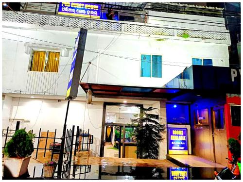 Bhubaneshwar Apartamento | Hotel P-V-R 50 Meters Only From Railway Station With Free Internet Services