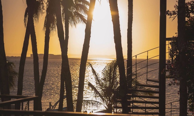 Colina del Sol Apartamento | Hotel Posada de las Flores. Junior suite 510, luxury and confort on the malecon