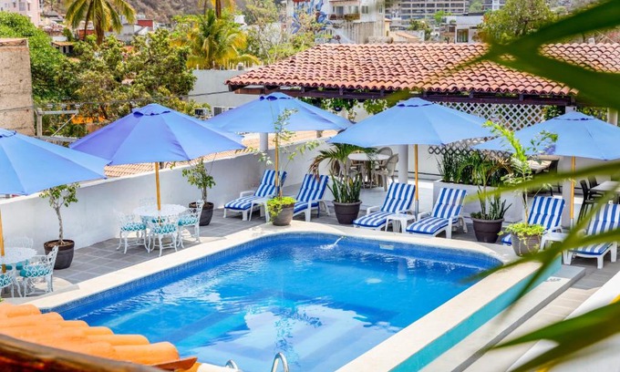 Emiliano Zapata Hotel | Hotel Pueblito Vallarta
