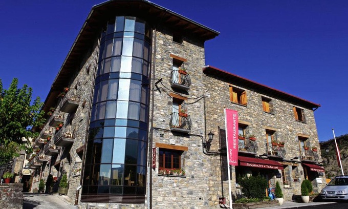Escalona Hotel | Hotel Restaurante Revestido