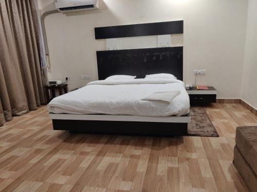 Jaunpur Hotel | Hotel riverview jaunpur