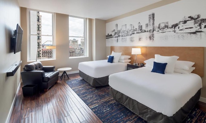 Downtown Baltimore Hotel | Hotel RL Baltimore Inner Harbor