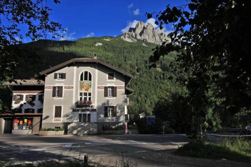 San Giovanni di Fassa Hotel | Hotel San Giovanni