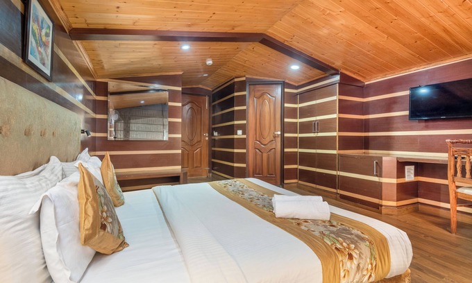 Shimla Hotel | Hotel The Rock Castle by DLS Hotels