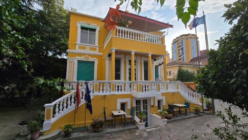 Tirana Hotel | HOTEL VILA 15 - CENTER