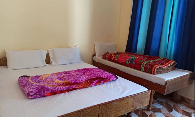 Rajgarhi Hotel | Hotel Vivek Palace and Restaurant