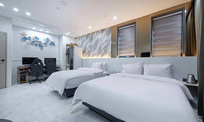 Bongcheon-dong Hotel | HOUND HOTEL