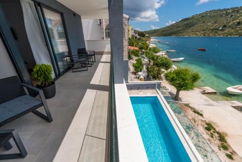 Podglavica Villa | House Galesic