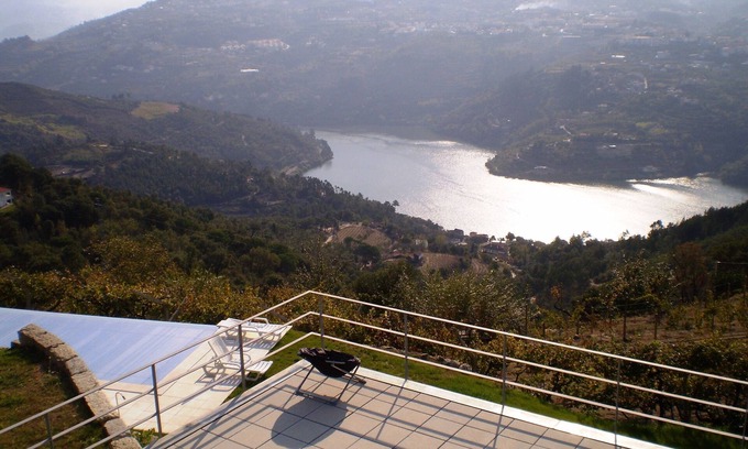 Sao Tome de Covelas Casa | Casa en granja orgánica con piscina privada y vistas impresionantes al río Duero.