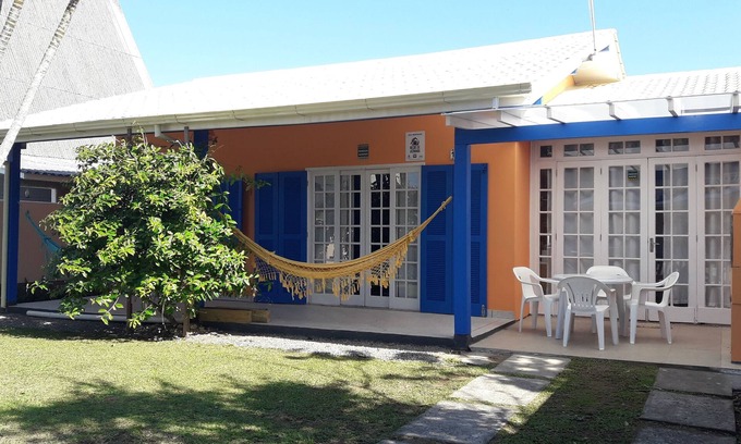 Palhoca Casa | Casa en la Playa de la Pinheira a 50 m de la playa con Wi-Fi para hasta 8 personas