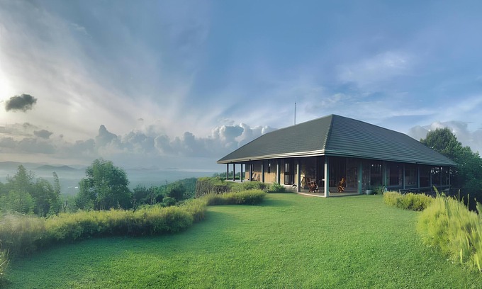 Padukka Villa | House On A Hill