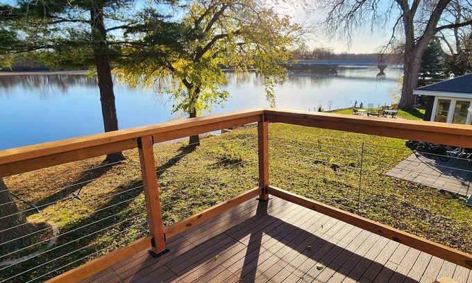 Portage Casa | House on the River near the Wisconsin Dells!