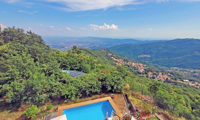Cireglio Villa | Torre-casa en la tranquilidad de la Pistoia con hermosa vista!