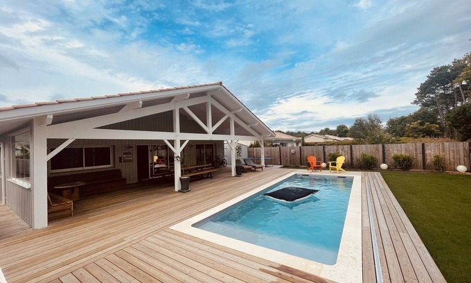 Le Porge Casa | House with swimming pool close to the ocean
