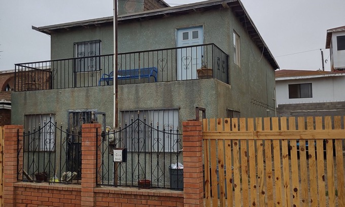 Playas de Chapultepec Casa | House with WiFi,10 mins. to beach. 2 story home approximately 1800 sq. ft.