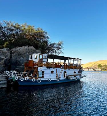 Aswan Alquiler De Eote | Houseboat Hotel and Nile Cruises Zainoba