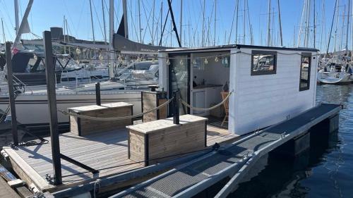 Trosso Alquiler De Eote | Houseboat in Karlskrona City