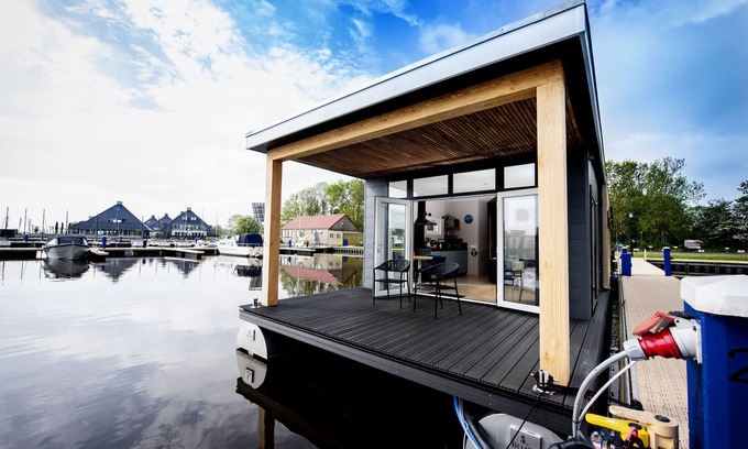 Offingawier Alquiler De Eote | Casa flotante Sneekermeer deportes acuáticos