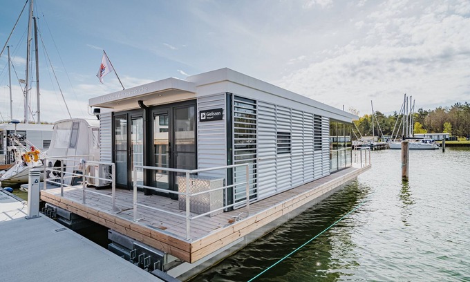 Peenemuende Alquiler De Eote | Houseboat Trinity, a sealoft on the Baltic Sea in Peenemünde Island Usedom