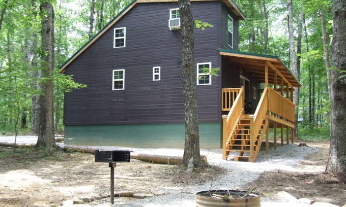 Spencer Cabina | HS-Dos habitaciones, Cumberland Plateau Retreat (Tres noches + $ 100 de descuento)