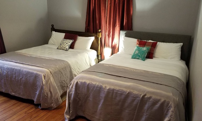 East Durham Casa | Huge Spacious Pet Friendly 4.5miles to Duke Hospital