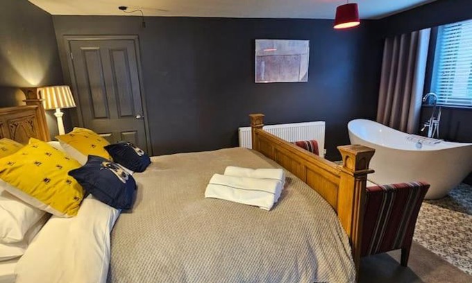 Hull Old Town Apartamento | Hullidays》Old Town Luxury Cavern