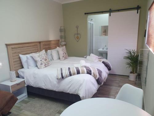 Oudtshoorn Casa | Humble & Kind Guest House