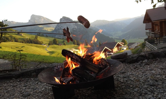 Nuegg Cabaña | Hut magic in the Bernese Oberland Springenboden/Diemtigtal