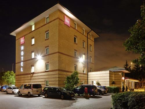 West Thurrock Hotel | ibis London Thurrock M25