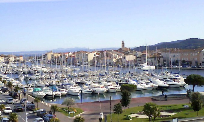 Martigues Hotel | ibis Martigues