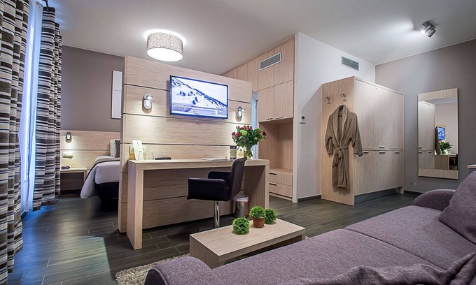 Aeropole Science Park Hotel | Ibis Styles Charleroi Airport Aero44