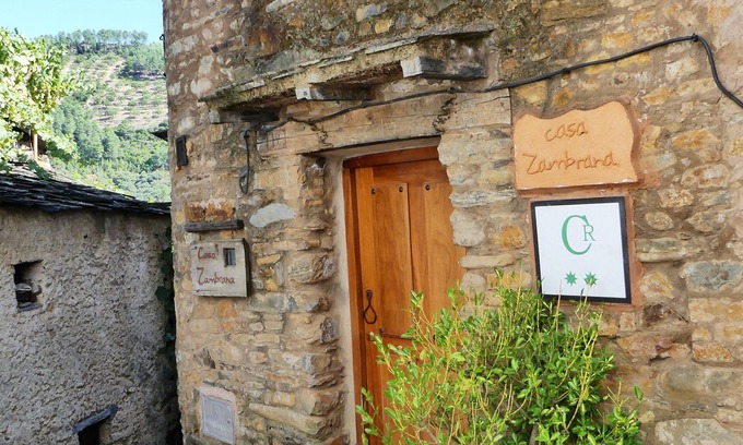 Erias Cabaña | IDEAL PARA GRUPOS DE 6/8 PERSONAS, 3 Dormitorios