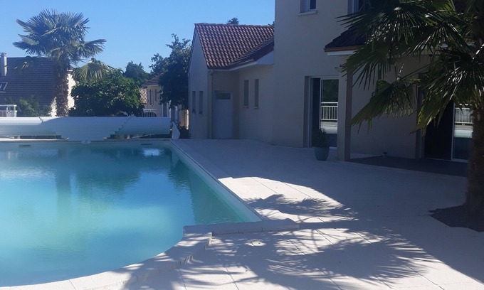 Cosnac Casa | casa ideal para el ocio y el descubrimiento de la región.