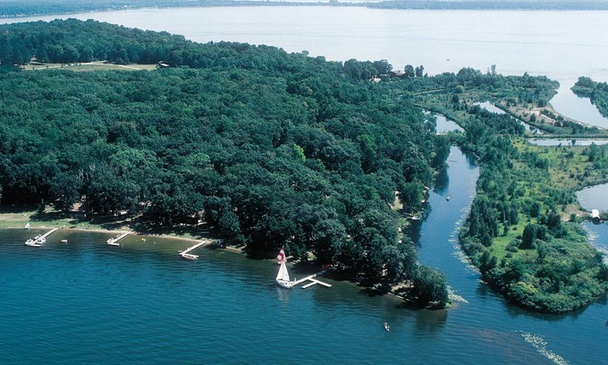 Lake Shore Cabina | Ubicación ideal en el nivel, orilla arenosa en el hermoso lago Gull en Brainerd Lakes