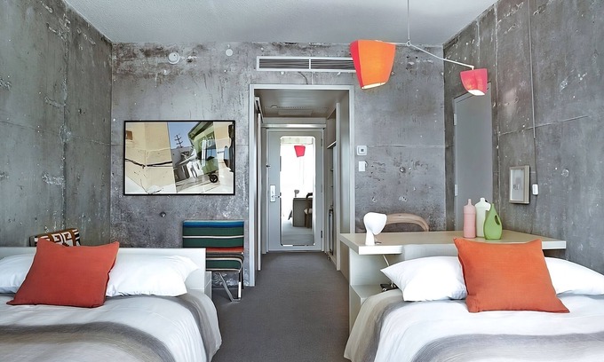 Wilshire Center Hotel | Ideal Mix of Comfort and Value! 3 Relaxing Units, Pet-friendly, Outdoor Pool