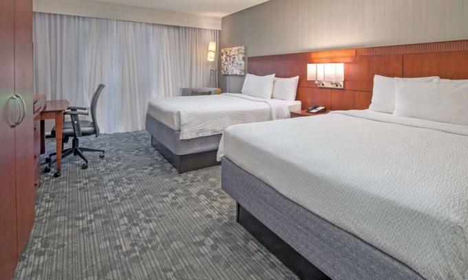 Bridle Trails Complejo | Ideal Mix of Comfort and Value! Near Cougar Mountain Regional Wildland Park