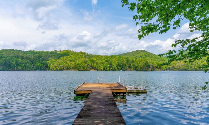 Topton Casa | Idle Speed Lakefront