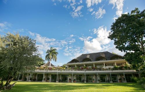 Victoria Falls Hotel | Ilala Lodge Hotel