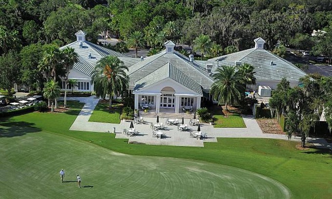 Braden River Casa | Impecable de 3 dormitorios / 3 baño 3000 pies cuadrados. casa en la lujosa comunidad de golf de Florida