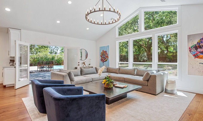 Eldridge Casa | Immaculate home in the heart of wine country