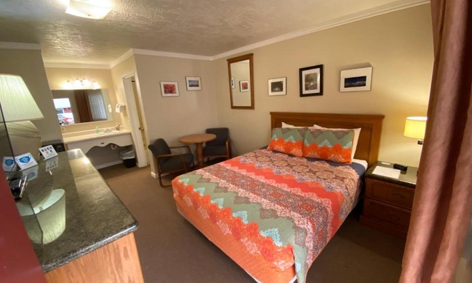 Independence Hotel | Independence Courthouse Motel