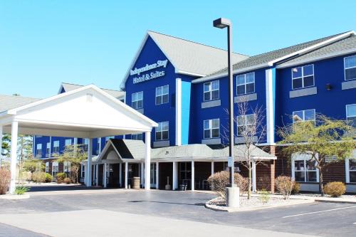 Marinette Hotel | Independence Stay Hotel & Suites
