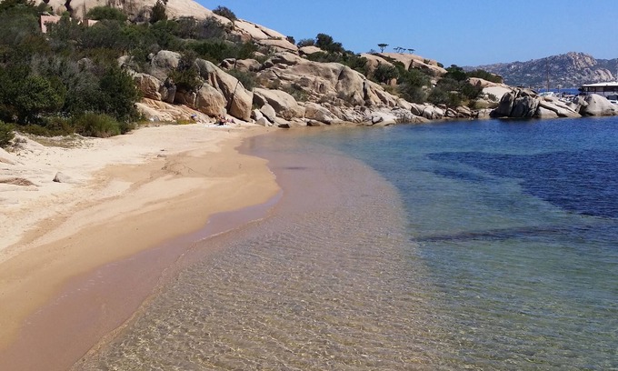 Porto Rafael Villa | CASA INDEPENDIENTE CON ENCANTADORAS VISTAS AL ARCHIPIÉLAGO DE MADDALENA