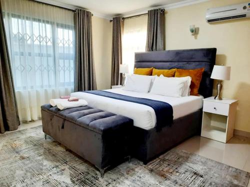 Blantyre Apartamento | InstaHomes by Tru - Villa