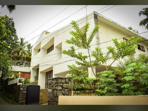 Thiruvananthapuram Villa | Intimate Homestay -4 BHK