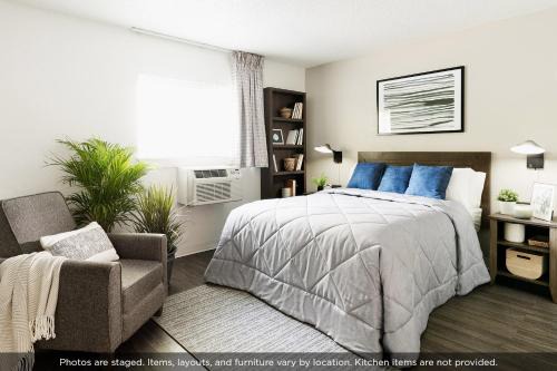 Ross Township Hotel | InTown Suites Extended Stay Pittsburgh PA