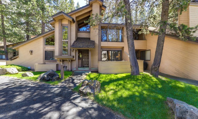 Tennis Village Casa | ¡Condominio acogedor con sauna privada y maravillosas comodidades compartidas!