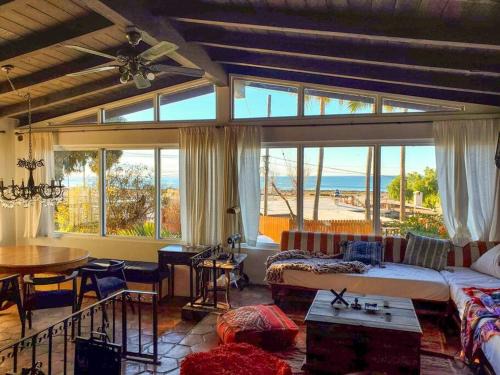 El Sauzal Villa | Inviting & Elegant Beach House