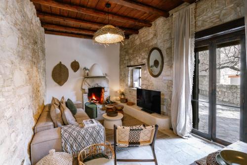 Panagia Casa | Ioulia's Cottage by Nomads