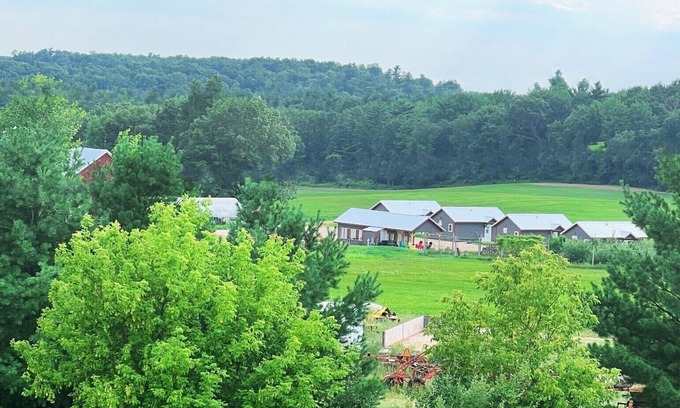 New London Alquiler De RV | Irish Acres Farm GLAMPGround Deluxe & Rustic Glamping Hosting 1-22 persons